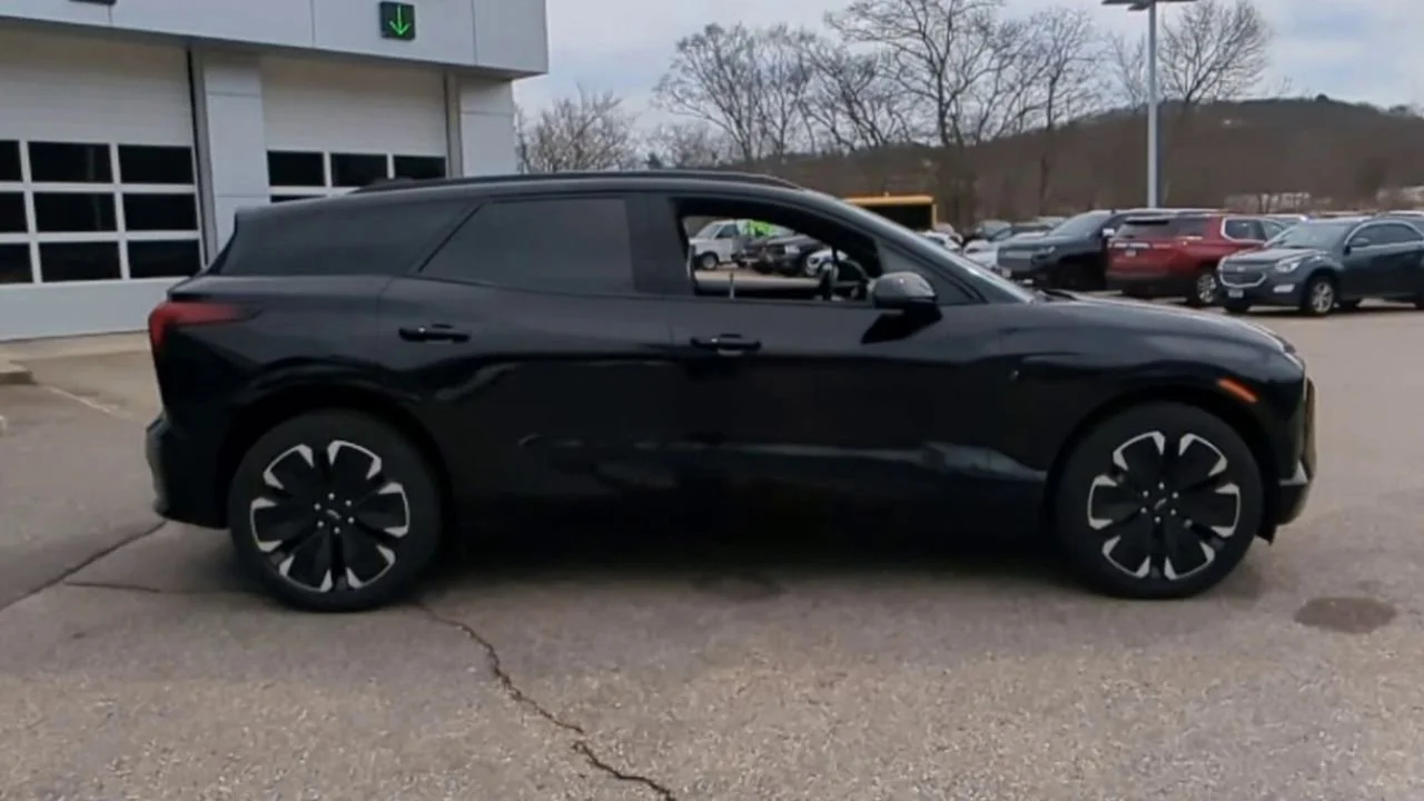 2025 Chevrolet Blazer EV RS - Photo 16