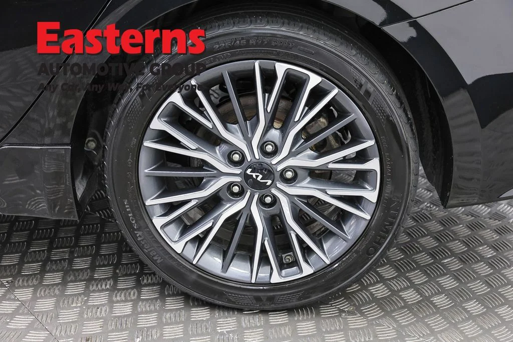 Used 2023 Black Kia GT-Line image 34