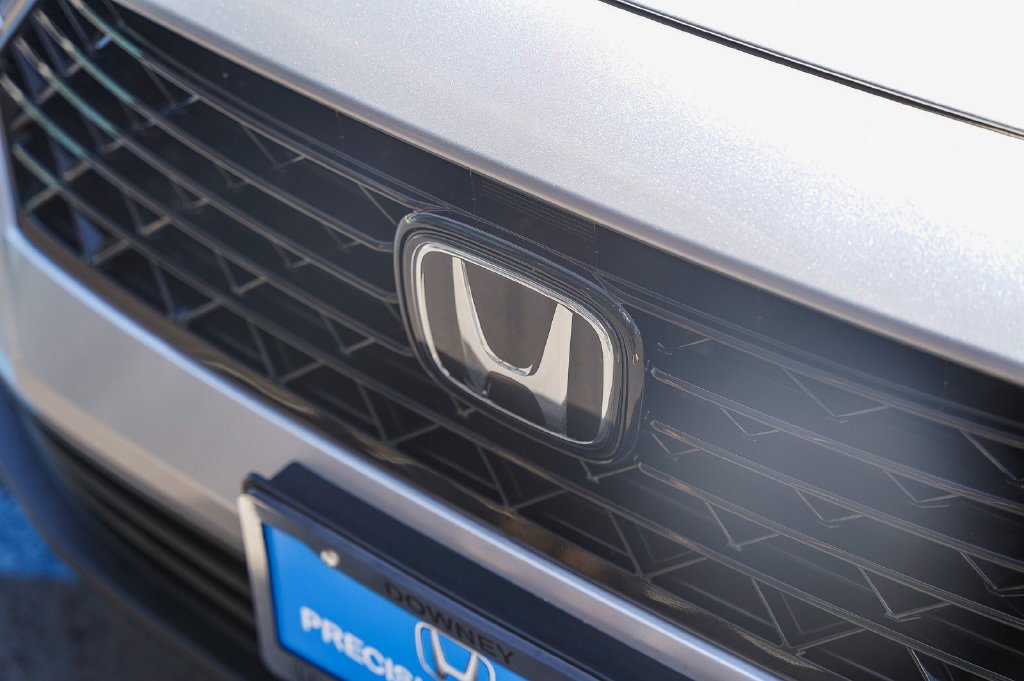Certified Used 2024 Solar Silver Metallic Honda 1.5T EX image 41