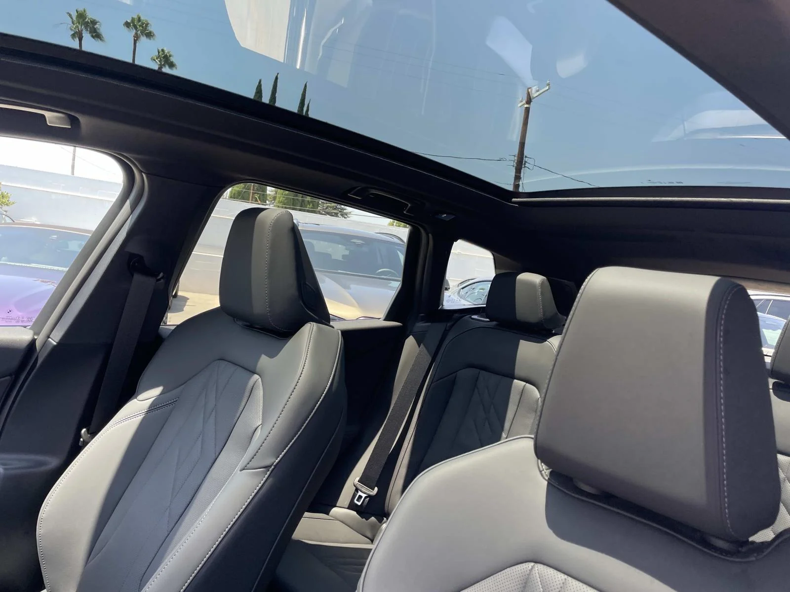 New 2026 Brooklyn Grey Metallic BMW M50 xDrive image 21