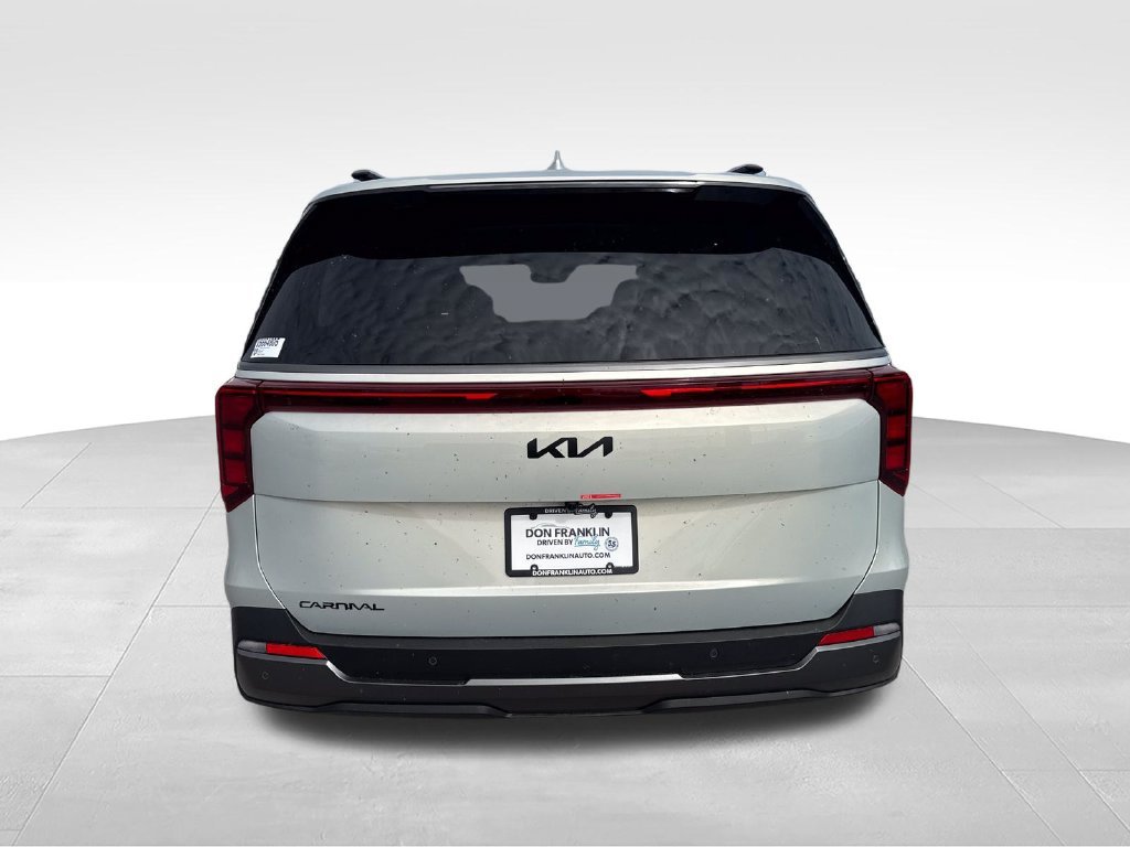 New 2027 Silver Kia SX image 4