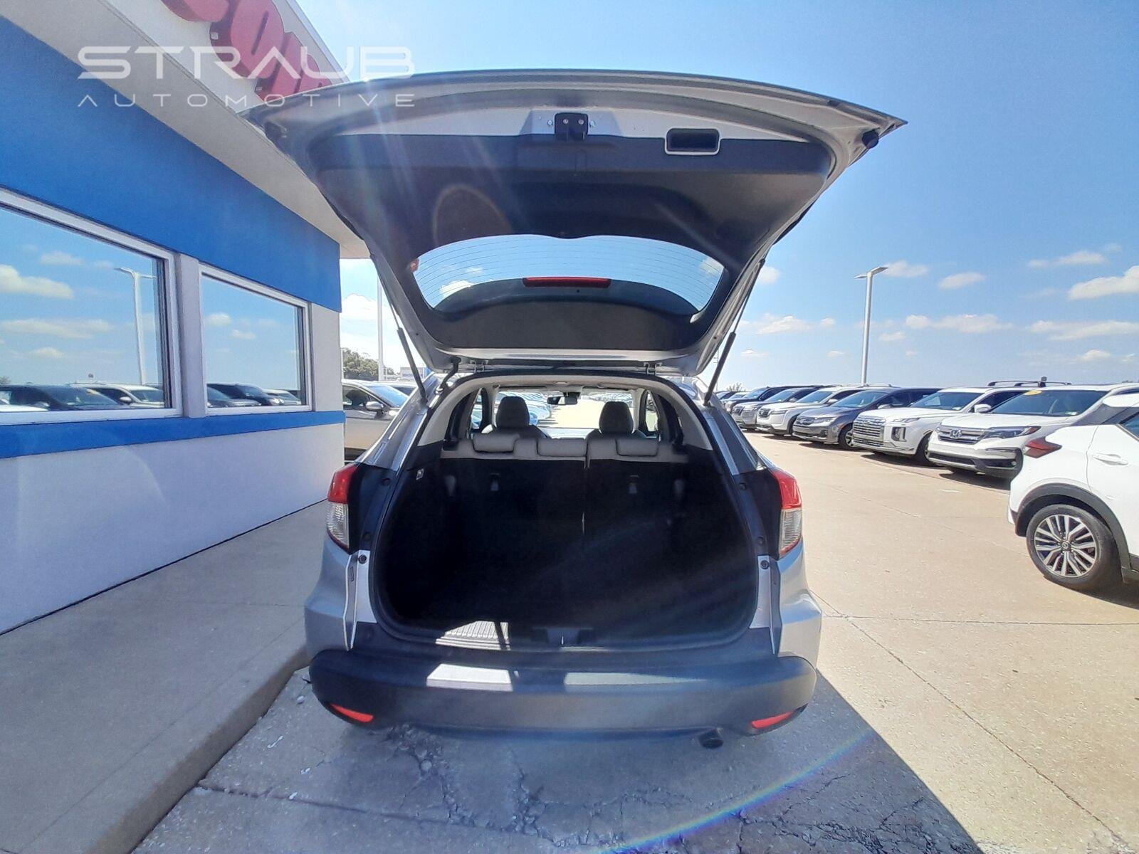 Used 2019 Lunar Silver Metallic Honda EX-L image 48