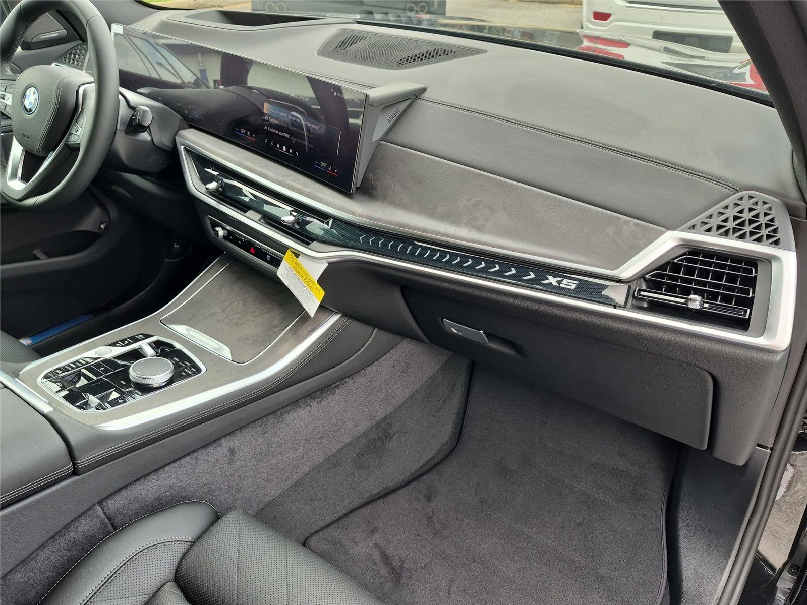 New 2026 Black Sapphire Metallic BMW xDrive50e image 40