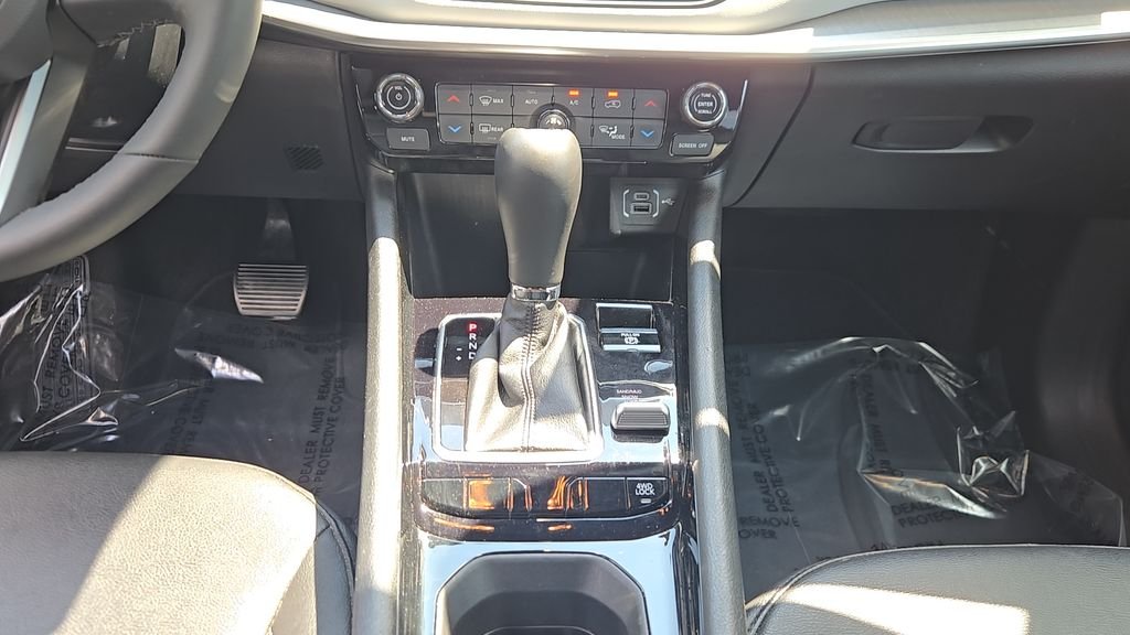 Used 2025 Red Jeep Limited image 12