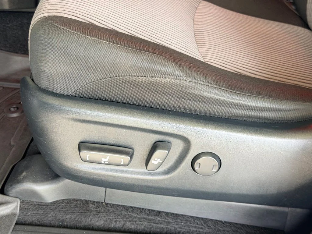Used 2021 Silver Toyota SR5 image 14