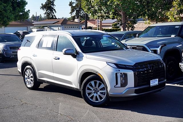 Used 2025 Silver Hyundai SEL image 2