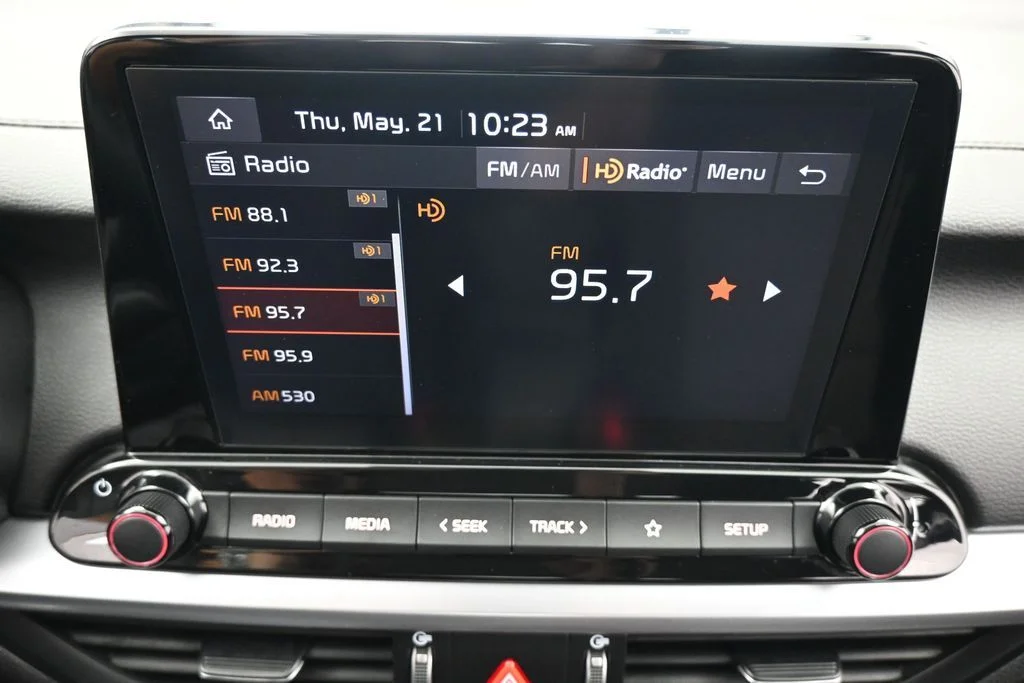 Used 2023 Aurora Black Pearl Kia LXS image 21