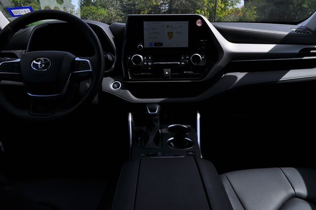 Used 2026  Toyota XLE image 16