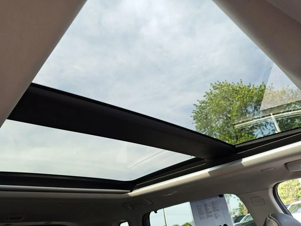 Used 2023 Gray Nissan SL image 42