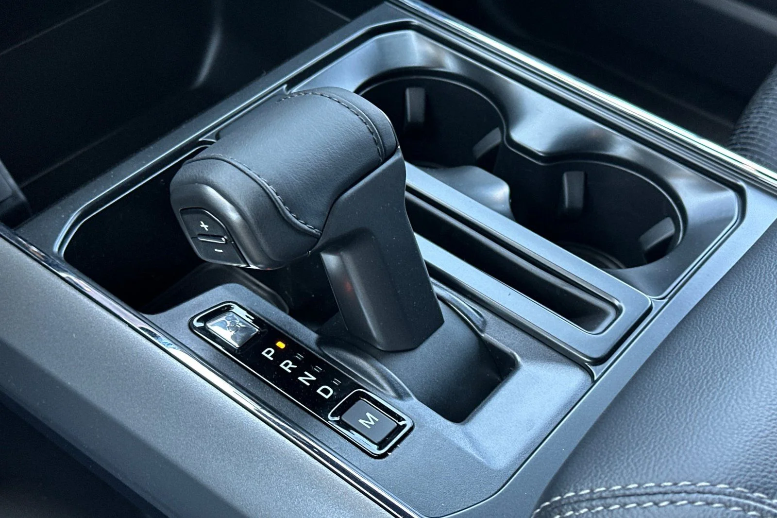 New 2026 Carbonized Gray Metallic Ford XLT image 20