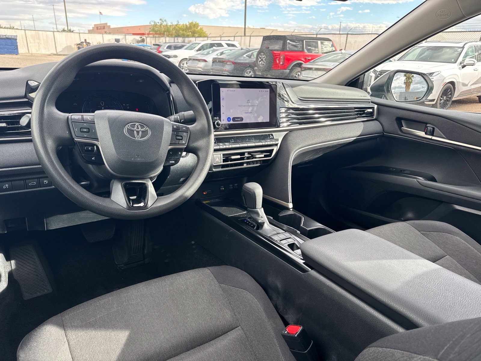 Used 2025 Ice Cap Toyota LE image 10
