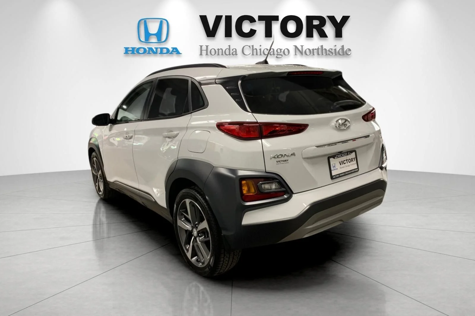 Used 2018 White Hyundai Limited image 4