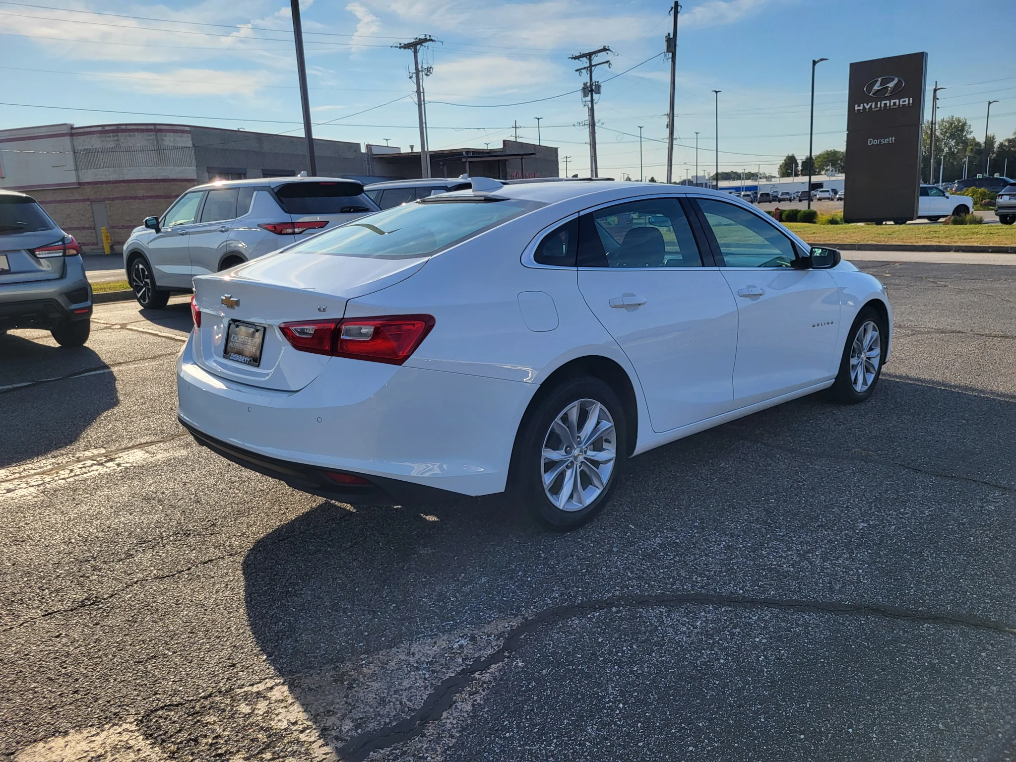 Used 2025 Summit White Chevrolet LT image 6