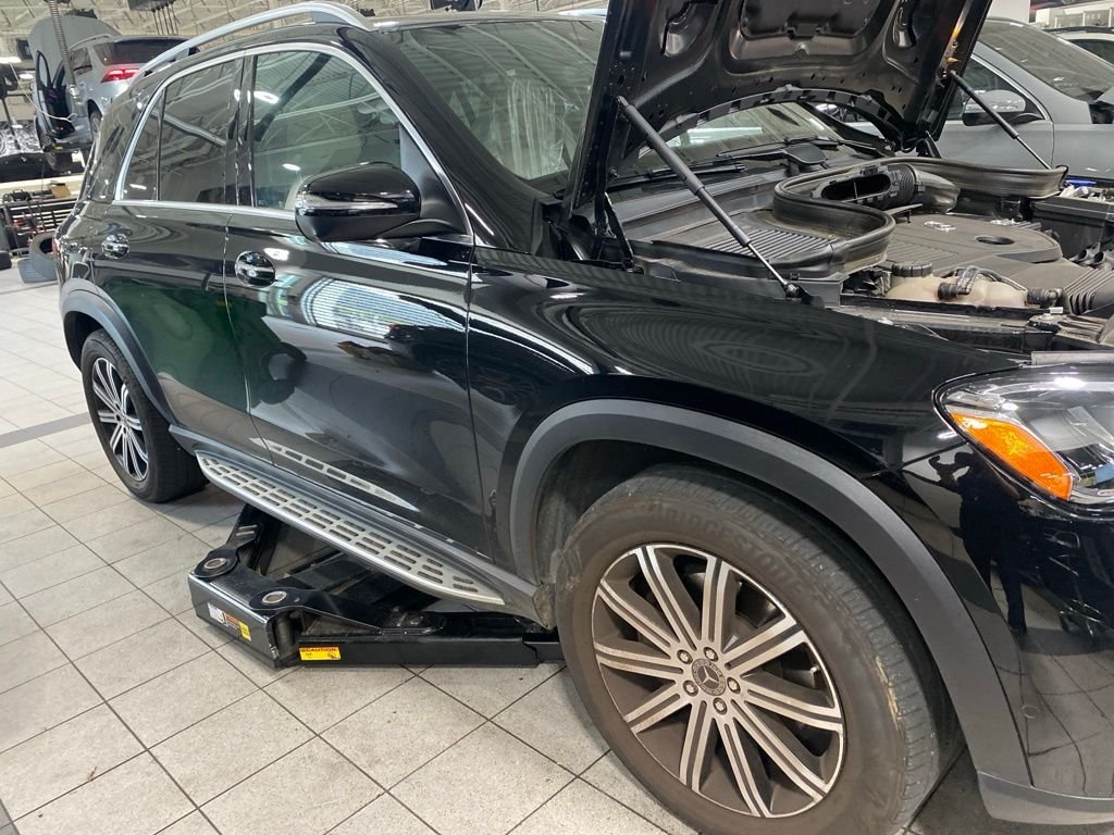 Used 2024  Mercedes-Benz GLE 350 image 2