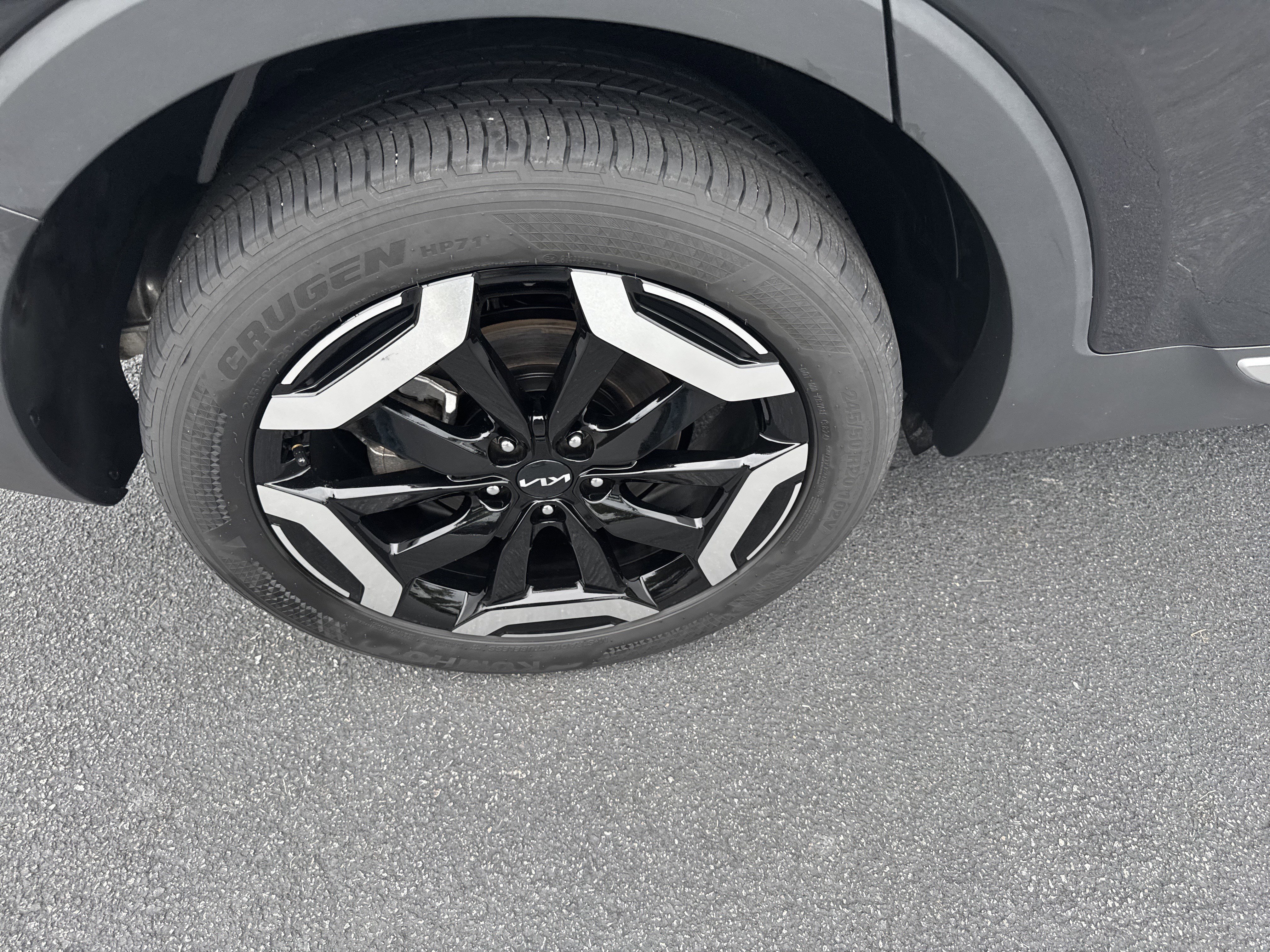 Used 2025 Ebony Black Kia S image 11