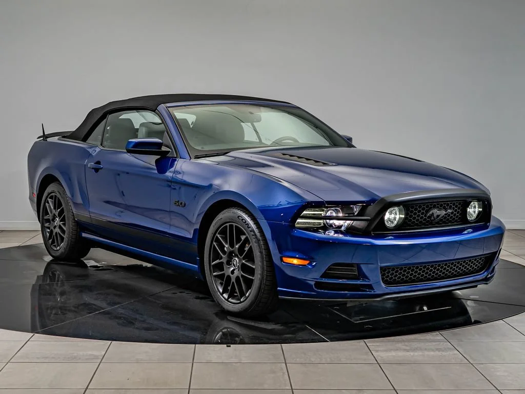 Used 2013 Blue Metallic Ford GT Premium image 4