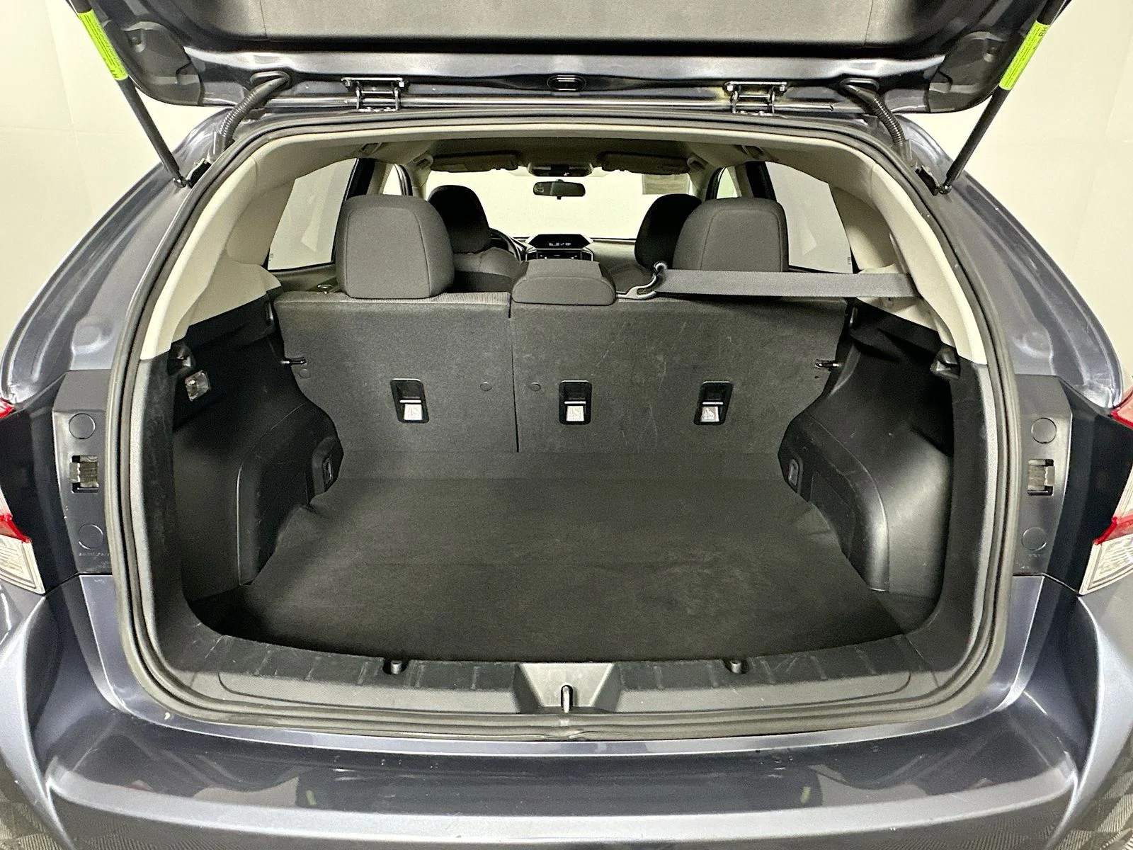 Used 2017 Carbide Gray Metallic Subaru 2.0i Premium image 24