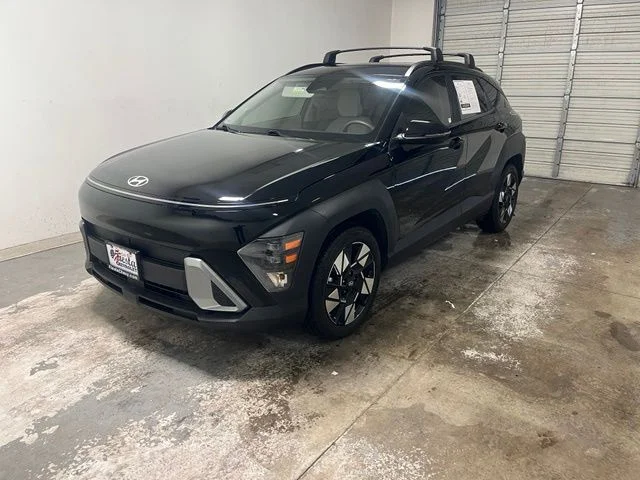 Used 2025 Black Hyundai SEL image 3