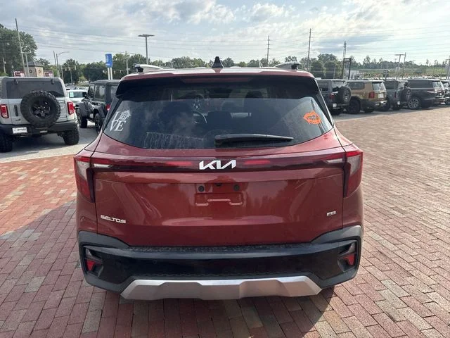 Used 2026 Orange Kia SX image 9