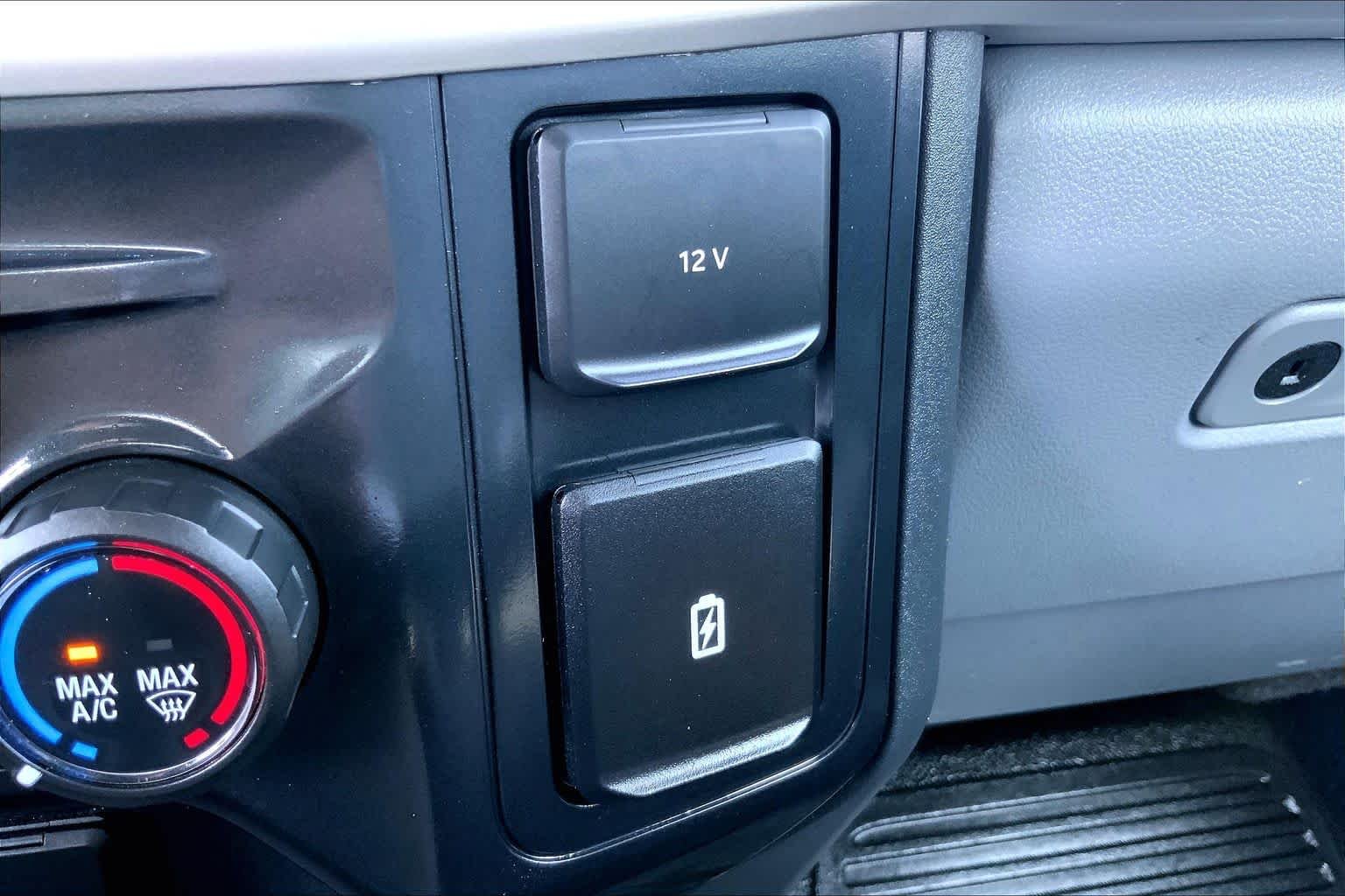 Used 2025 White Ford XL image 35