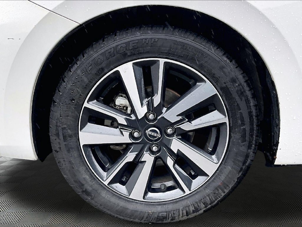 Used 2025 White Nissan 1.6 SV image 7
