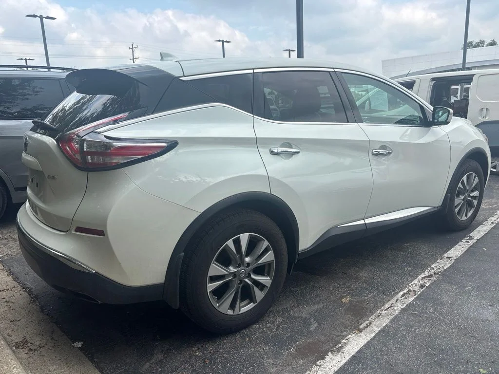 Used 2018 Pearl White Nissan S image 3