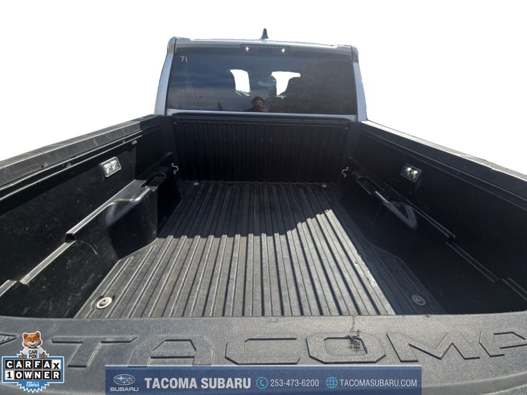 2025 Toyota Tacoma SR5 - Photo 19