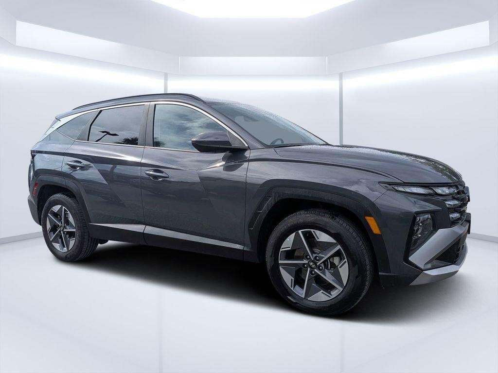 New 2025 Gray Hyundai SEL AWD image 1