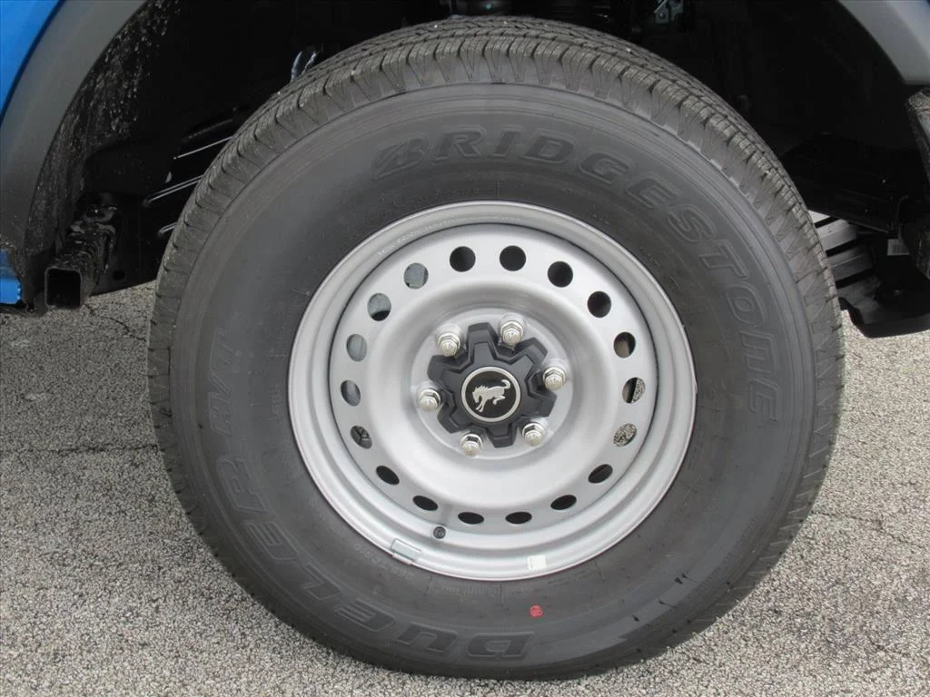 2025 Ford Bronco 4-Door Base - Photo 9