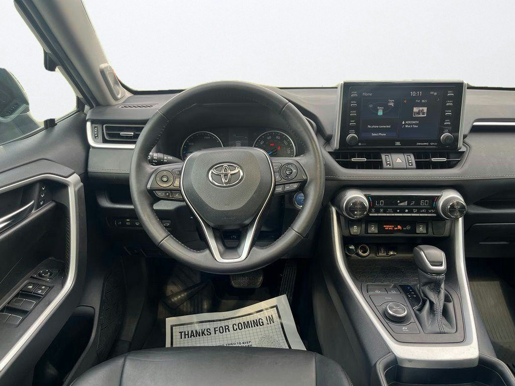 Used 2021 Silver Toyota XLE Premium image 18