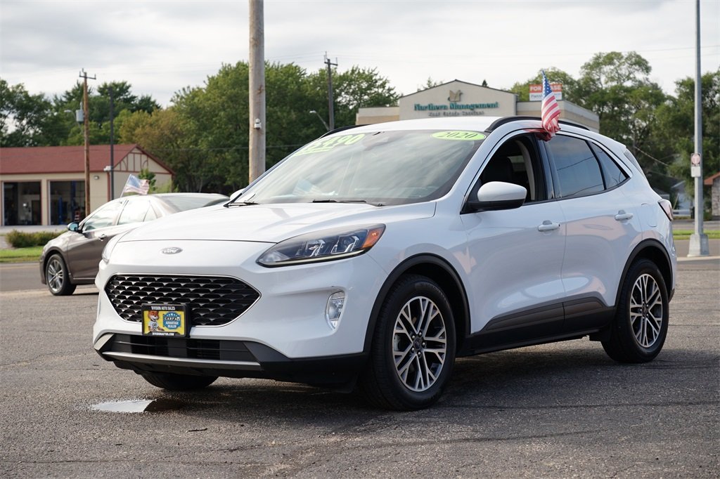 2020 Ford Escape SEL photo 3