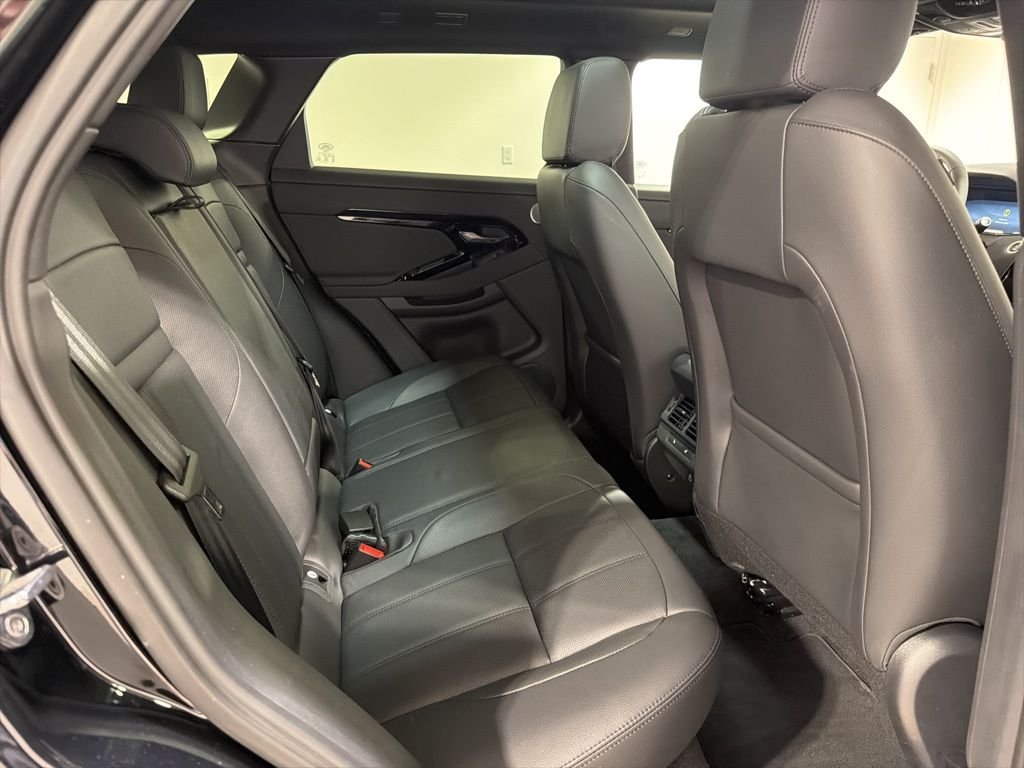 Certified Used 2025 Santorini Black Metallic Land Rover Dynamic image 28