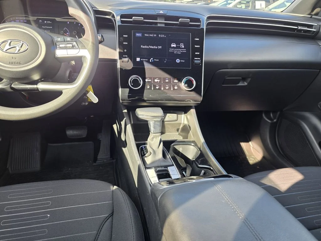 Used 2024 Black Hyundai SE image 12