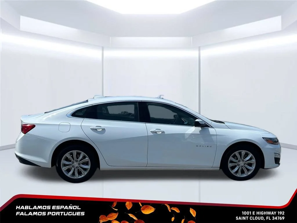 Used 2025 Summit White Chevrolet 1LT image 4