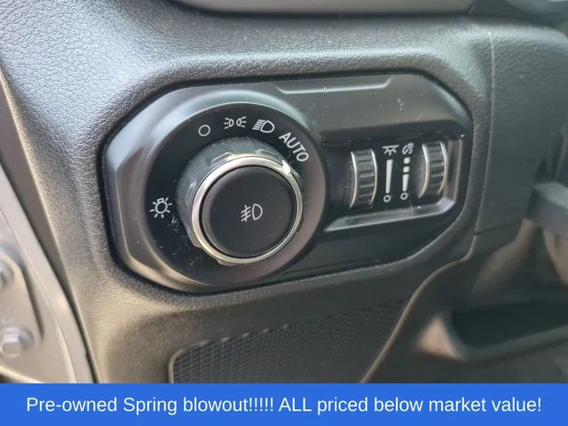 Used 2021 Silver Jeep Unlimited Sport S image 23