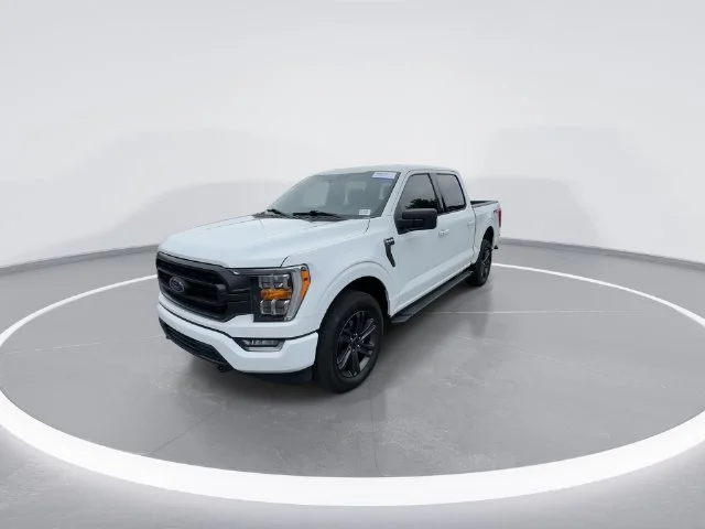 Used 2023 White Ford XLT image 3