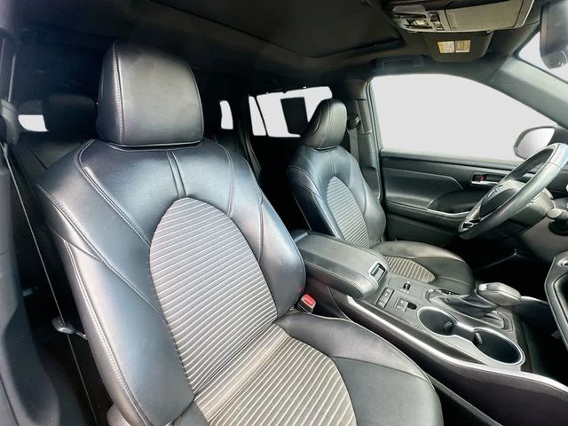 Used 2022 Gray Toyota XSE image 33