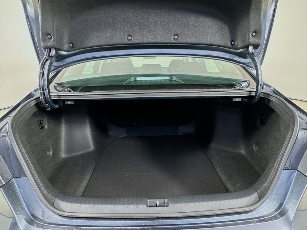New 2026 Meteorite Gray Metallic Honda SE image 10