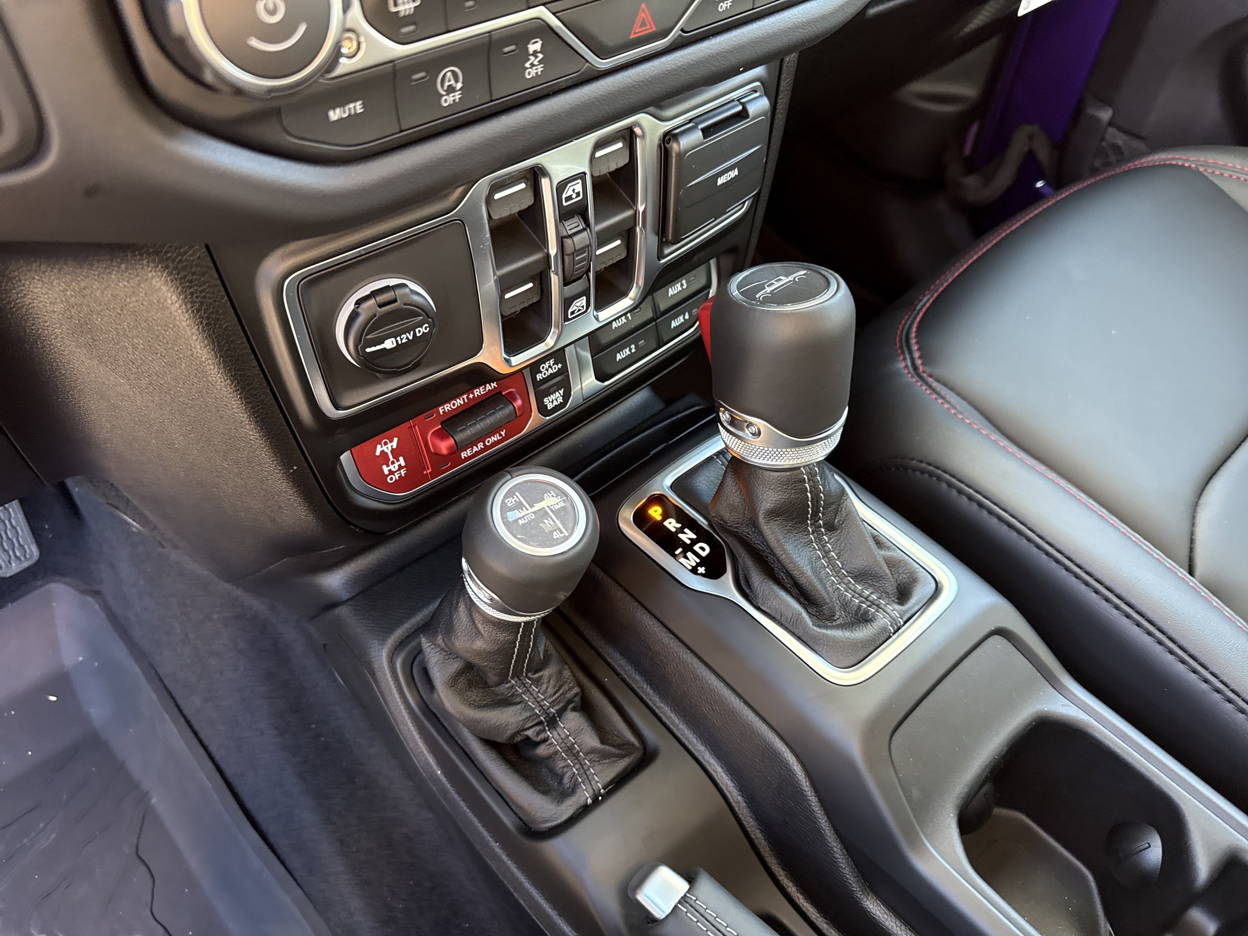New 2026 Reign Jeep Rubicon X image 31