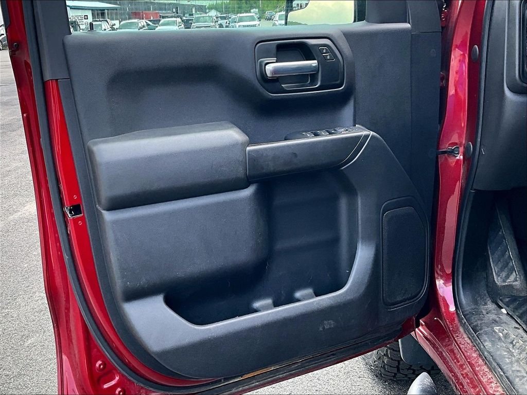 Used 2021 Cherry Red Tintcoat Chevrolet Custom image 9
