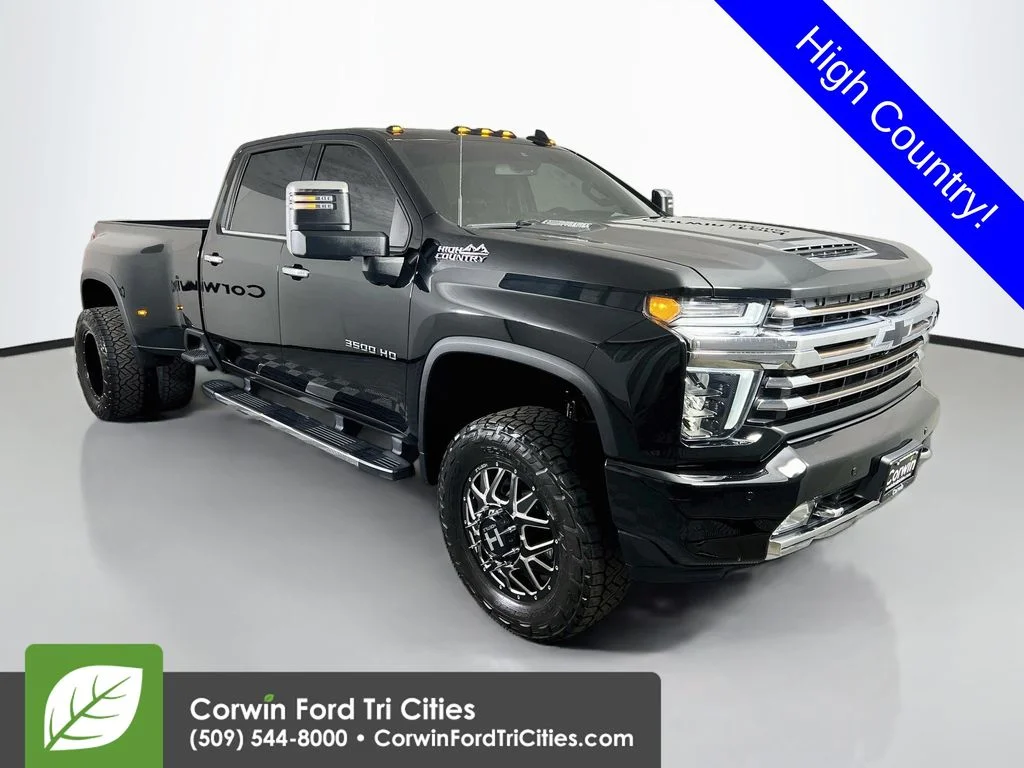 Used 2022 Black Chevrolet High Country image 1