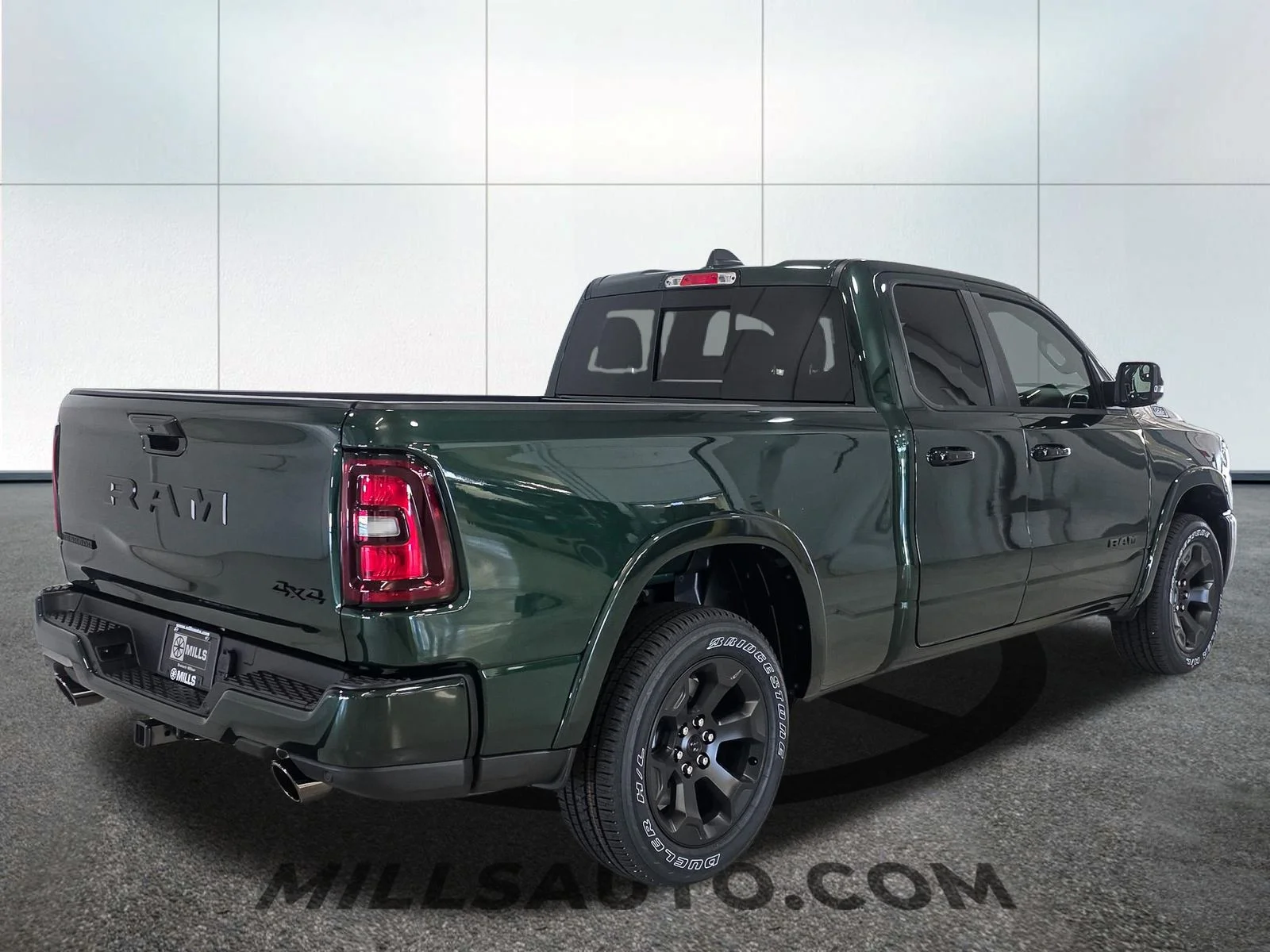 New 2026 Serrano-Green Metallic Exterior Paint RAM Big Horn/Lone Star image 8