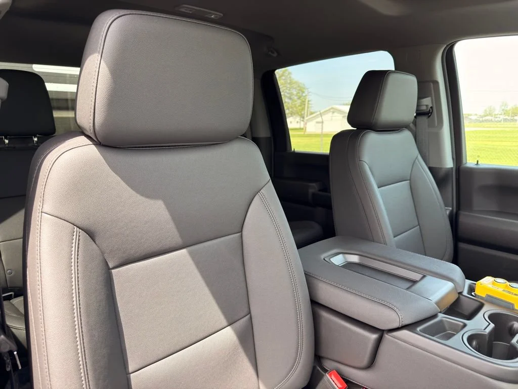 New 2025 Summit White Chevrolet Work Truck image 28