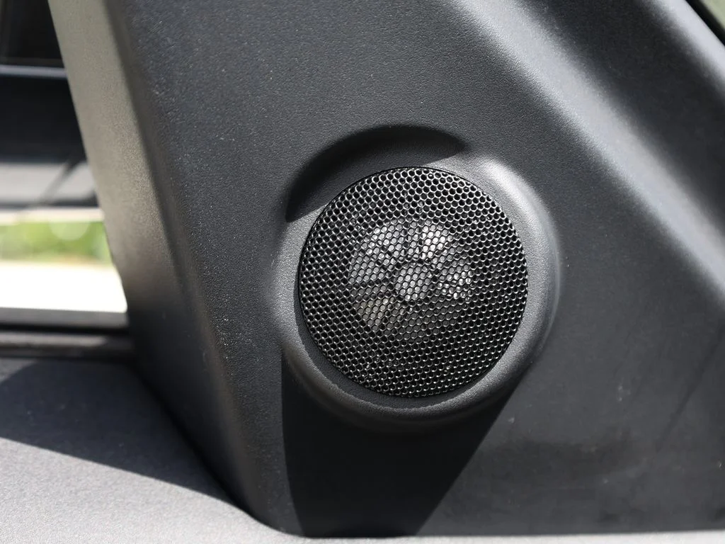 Used 2024 White Land Rover S image 16