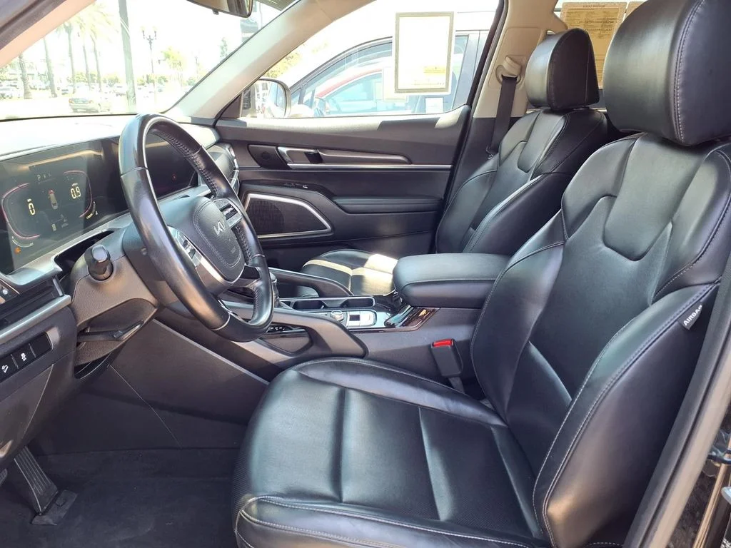 Certified Used 2023 Black Kia S image 5