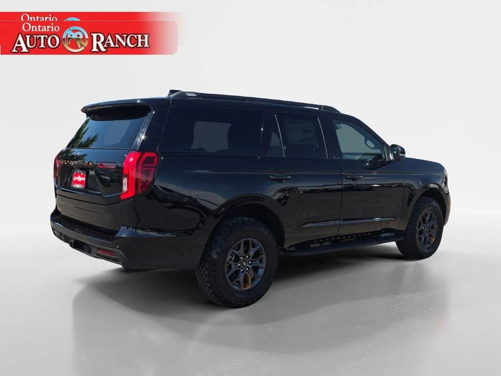 New 2026 AGATE BLACK METALLIC Ford Tremor image 5