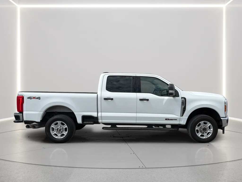 Used 2025 White Ford XLT image 16
