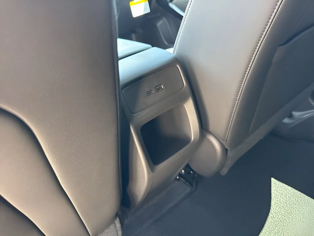 New 2026 Mosaic Black Metallic Chevrolet ACTIV image 19
