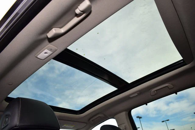 Used 2024 Liquid Carbon Metallic Acura Technology image 23
