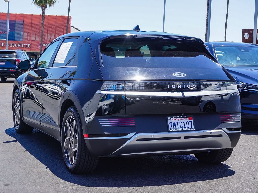 Used 2024 Black Hyundai SEL image 5